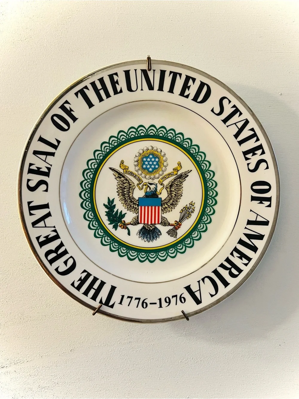 Antique 1976 Bicentennial Great Seal of the United States Decorative Plate